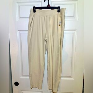 NWT Old Navy High rise, tapered ankle, powersoft pants in size large